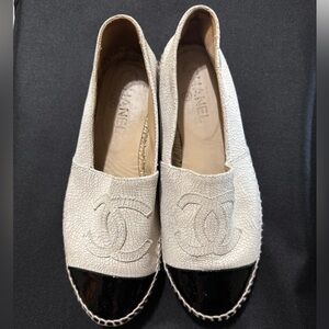 CHANEL Cream and Black Espadrille Flats